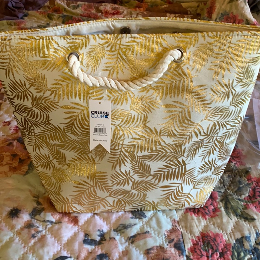 Cruise Club bag. 
Off white with gold palm leaves 🍃